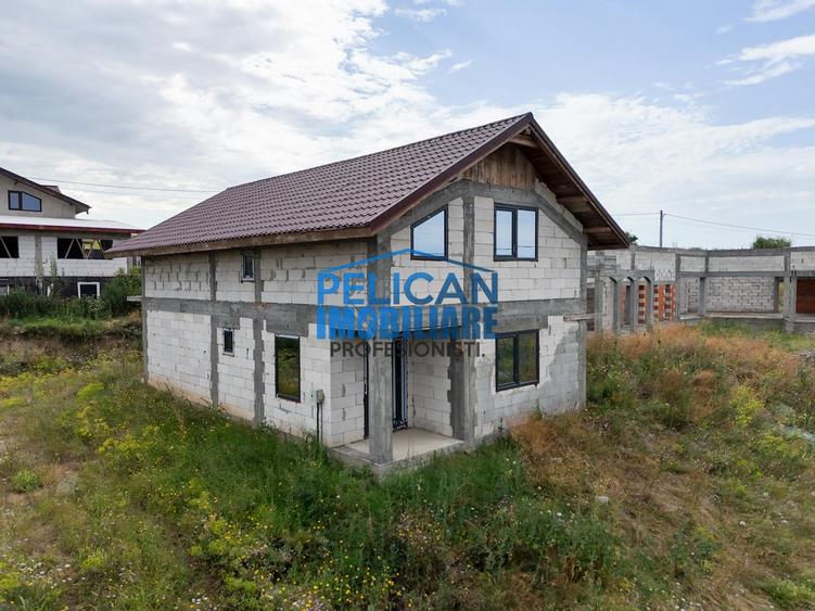 Casă individuală cu 4 camere cu Teren 500 Mp în Malcoci