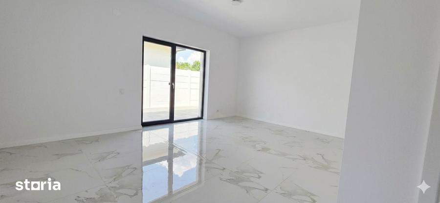 Casă cu 4 camere cu Teren 400 Mp în Clinceni