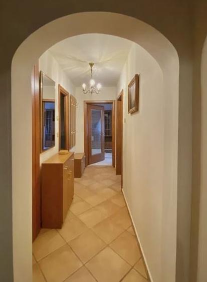 Apartament cu 2 camere decomandat, mobilat în Calea Victoriei