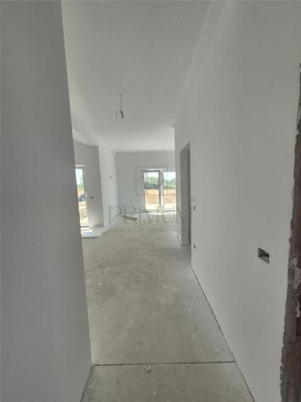 Duplex parter - 2 dormitoare - zona foarte buna - 13
