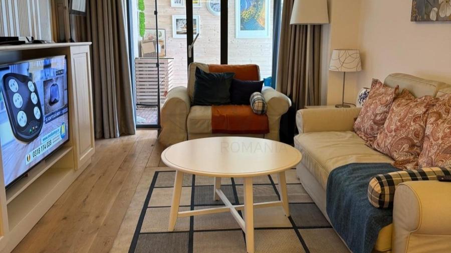 Apartament cu 3 camere decomandat, mobilat în Barbu Văcărescu