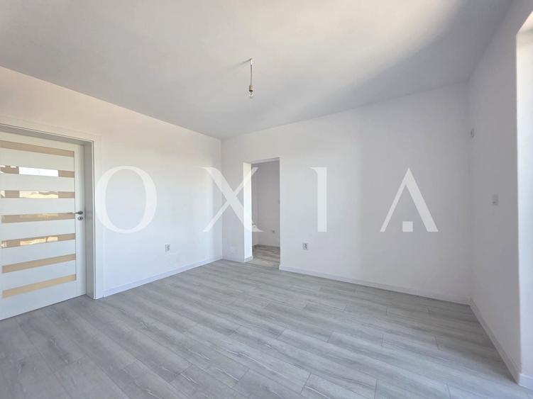 Apartament cu 3 camere semidecomandat în Giroc