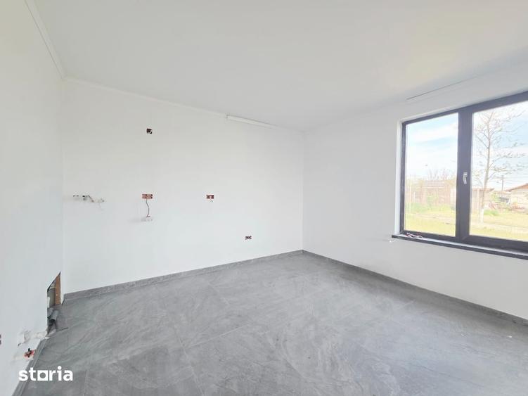 Casă cu 3 camere cu Teren 500 Mp în Schela