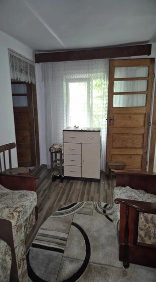 Casă cu 4 camere cu Teren 3646 Mp în Meieni