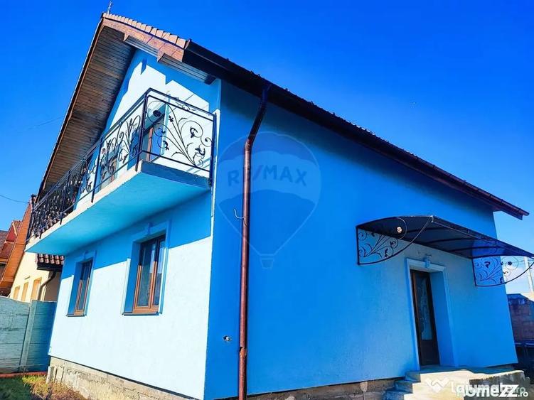 Casa / Vila cu 5 camere de vanzare - 1