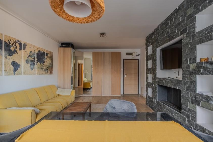 Apartament cu 2 camere semidecomandat, mobilat în Băneasa