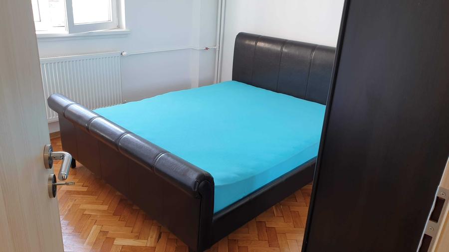 Apartament cu 4 camere semidecomandat în Ștefan cel Mare