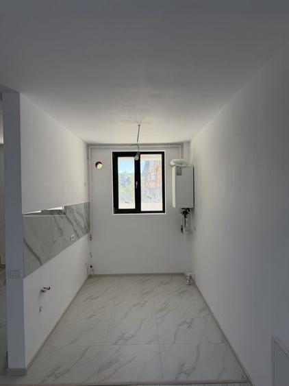 Casă cu 4 camere în Roșu