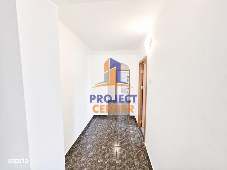 Apartament cu 3 camere decomandat în Nord — fotografia 3