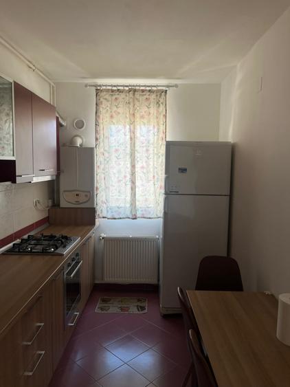 Apartament cu 2 camere decomandat, mobilat în Răcădău