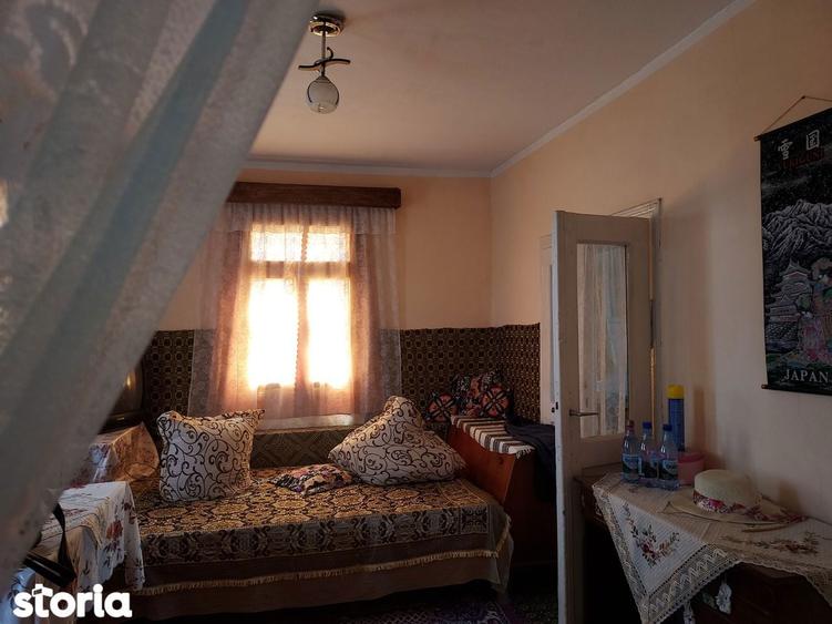 Casă cu 3 camere cu Teren 970 Mp în Central