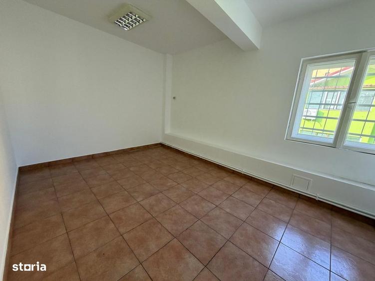 Casă cu 4 camere cu Teren 60 Mp în Vitan