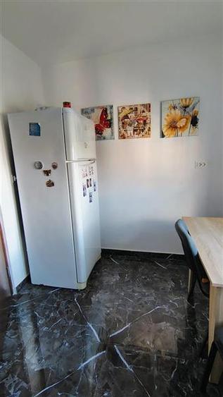 Apartament cu 2 camere semidecomandat, mobilat în Centrul Civic