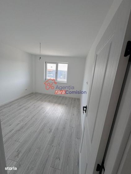 Apartament cu 3 camere decomandat în Bârnova