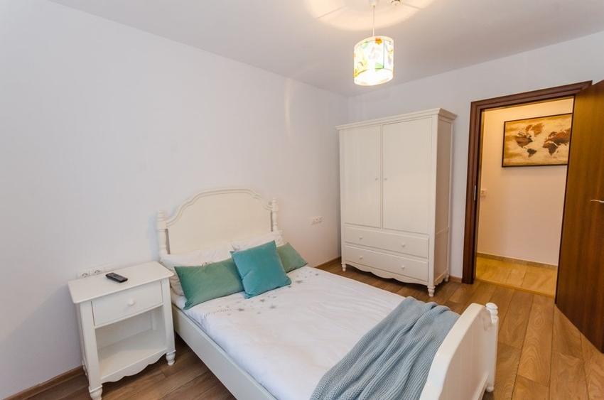 Apartament cu 3 camere decomandat, mobilat în Șelimbăr