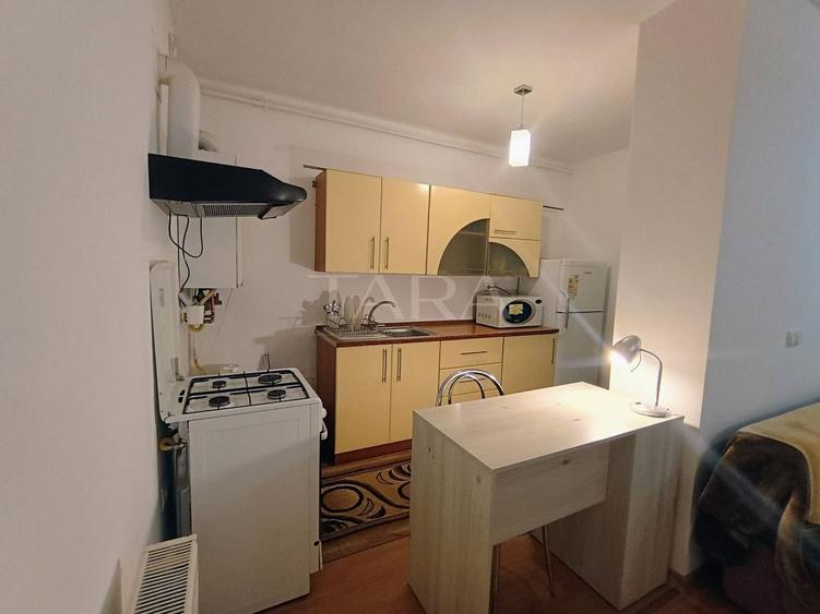 Apartament cu 2 camere semidecomandat, mobilat în Europa