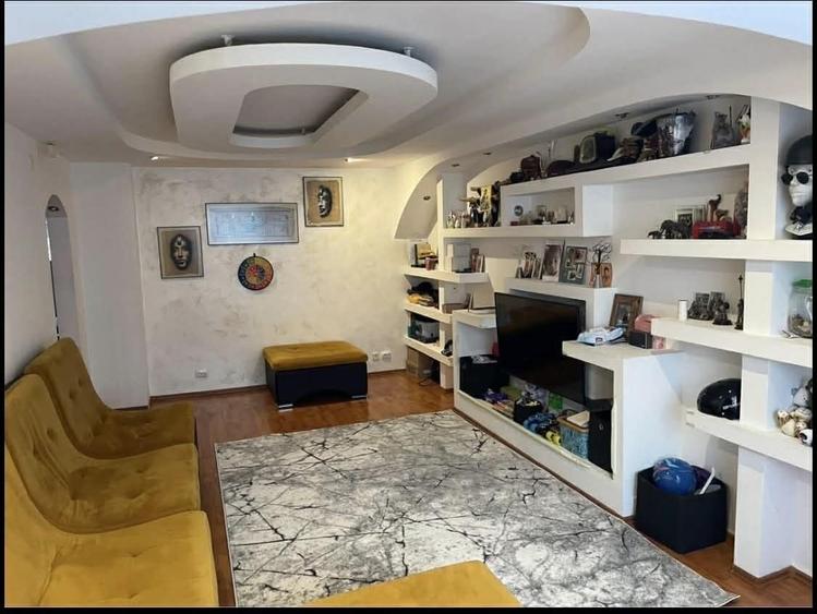 Apartament cu 3 camere decomandat în Central