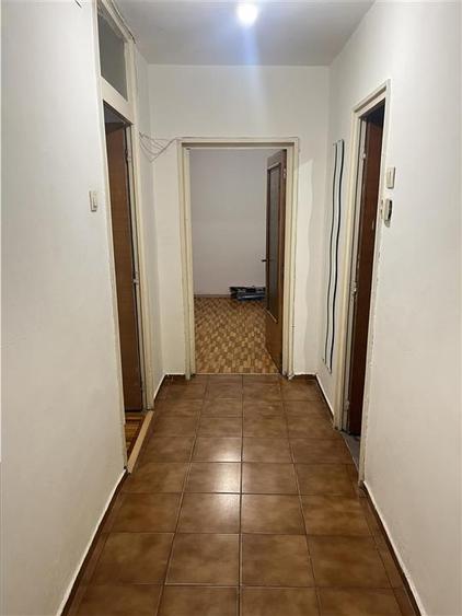 Apartament cu 2 camere decomandat în Tei