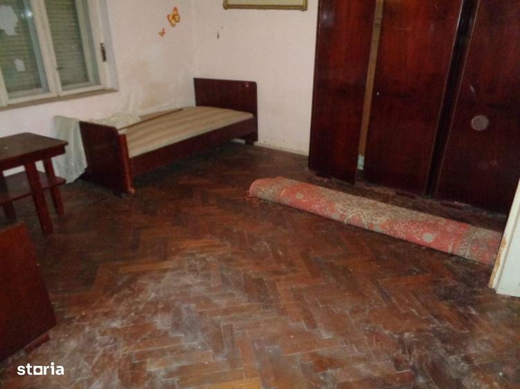 Casă cu 3 camere cu Teren 748 Mp în Central