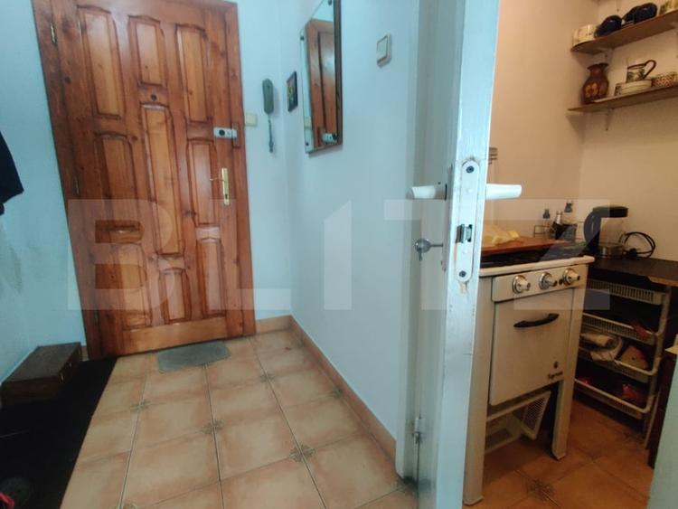 Apartament cu 2 camere semidecomandat, mobilat în Dacia