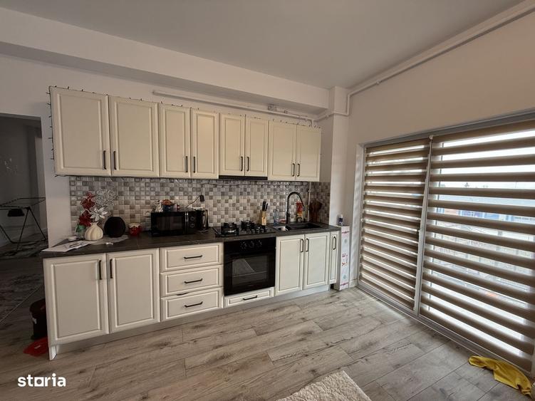 Apartament cu 2 camere, mobilat în Central