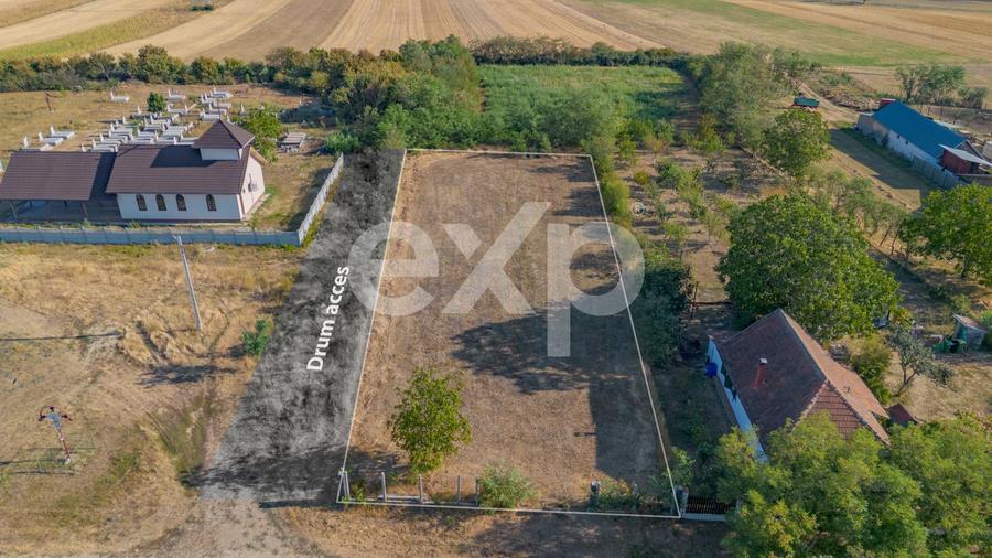 Teren Construcții intravilan de 1363 mp, în Chișirid