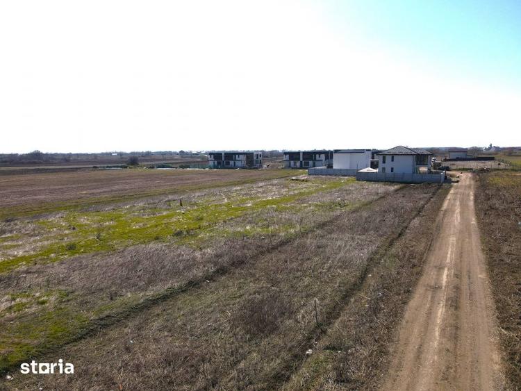 Teren de 319 mp, în Vidra