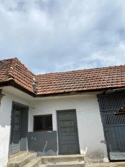 Casă cu Teren 847 Mp în Vadu Crișului