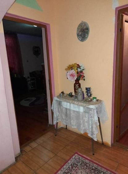 Vand apartament mare are 62 mp - 1