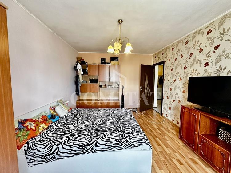 Apartament cu 3 camere decomandat, mobilat în Mănăștur