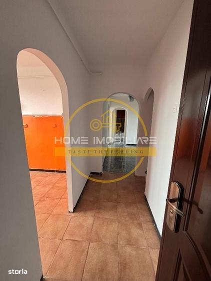 Apartament cu 3 camere decomandat în Alexandru cel Bun