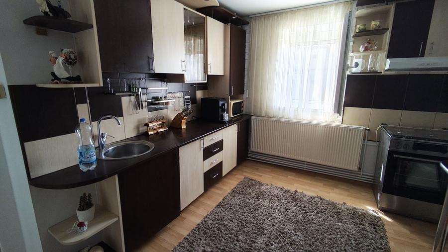 Apartament cu 2 camere semidecomandat în Chișoda