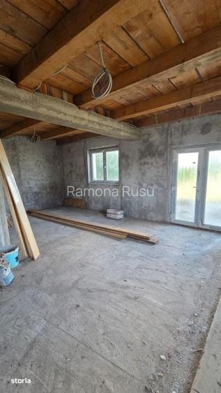 Casa cu mansarda in Paulesti teren 863 mp