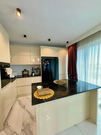 Apartament cu 3 camere decomandat, mobilat în Ultracentral