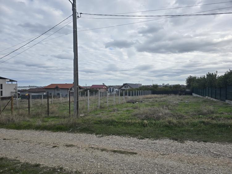 Teren Construcții intravilan de 1500 mp, în Ovidiu