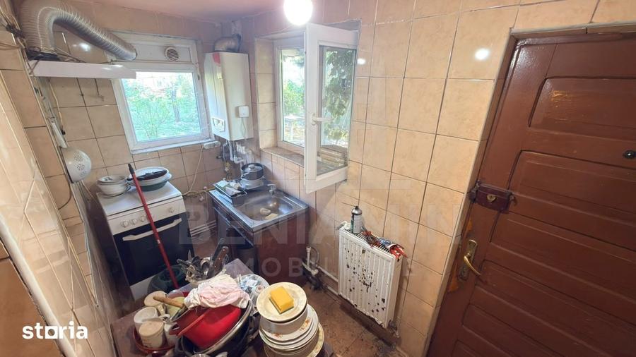 Casă cu 3 camere cu Teren 625 Mp în Bariera Vâlcii