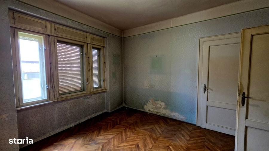 Apartament cu 4 camere în Sub Arini
