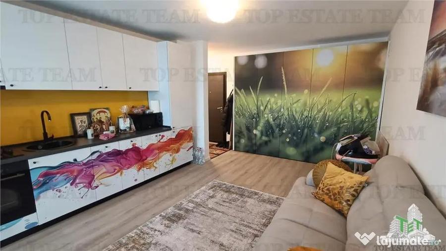 Apartament cu 2 camere semidecomandat, mobilat în Central