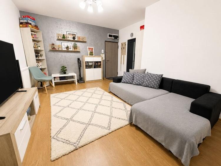 Apartament cu 2 camere semidecomandat în Barieră