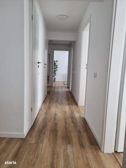 Apartament cu 3 camere decomandat în Colentina