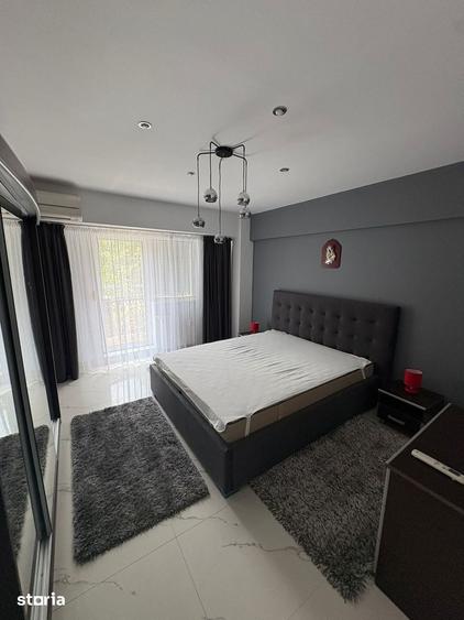 Apartament cu 3 camere în Centrul Civic