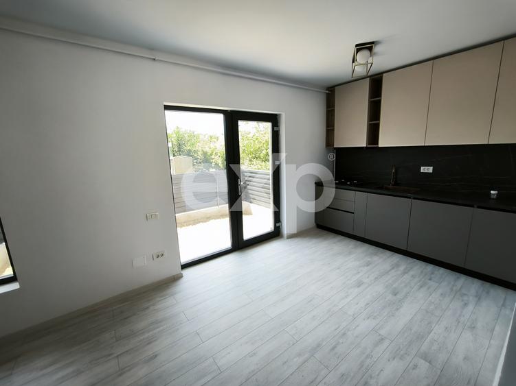 Casă cu 4 camere cu Canalizare în Trivale