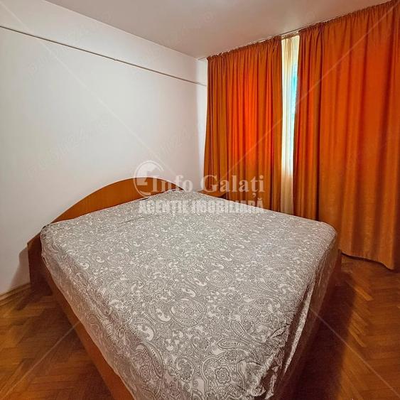 Apartament cu 3 camere semidecomandat în Central