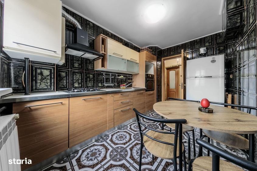 Apartament cu 3 camere decomandat în Drumul Taberei