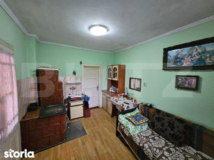 Casă cu 4 camere cu Teren 400 Mp în Central