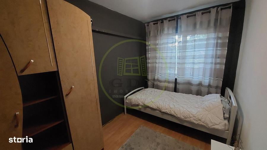 Apartament cu 3 camere decomandat în Lăpuș