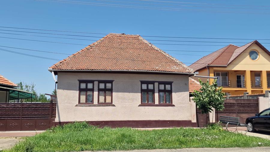 Casă cu 4 camere în Bocsig