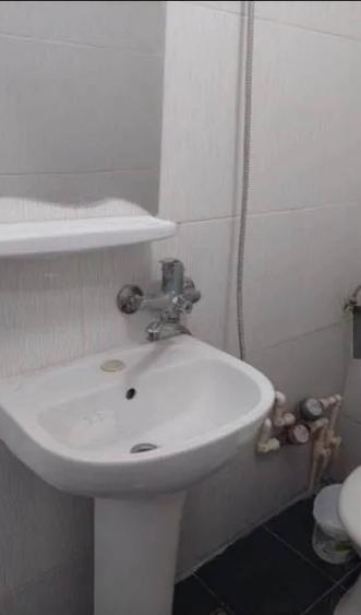 Garsonieră semidecomandată în CET