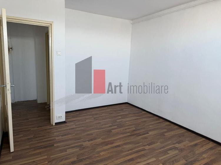 Apartament cu 2 camere semidecomandat în Drumul Taberei