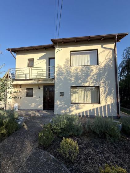 Casă cu 4 camere în Strejnicu